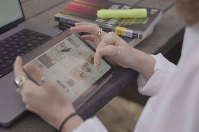 devojka lista online sajt 